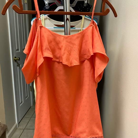 NWT short sleeve top - Picture 7 of 9